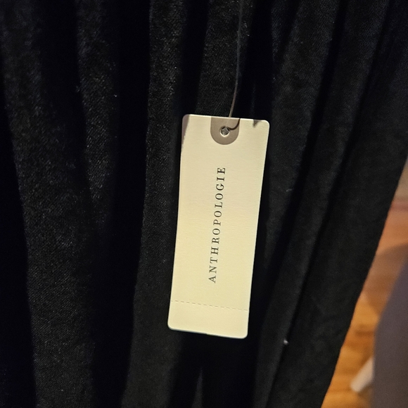 Black Dress - Picture 3 of 4